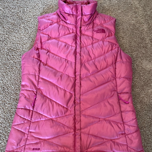 The North Face Women’s Puffer Vest 550 - Size S - Picture 1 of 8
